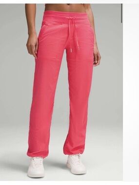 Lululemon Dance Studio
Pant Glaze Pink Size 8